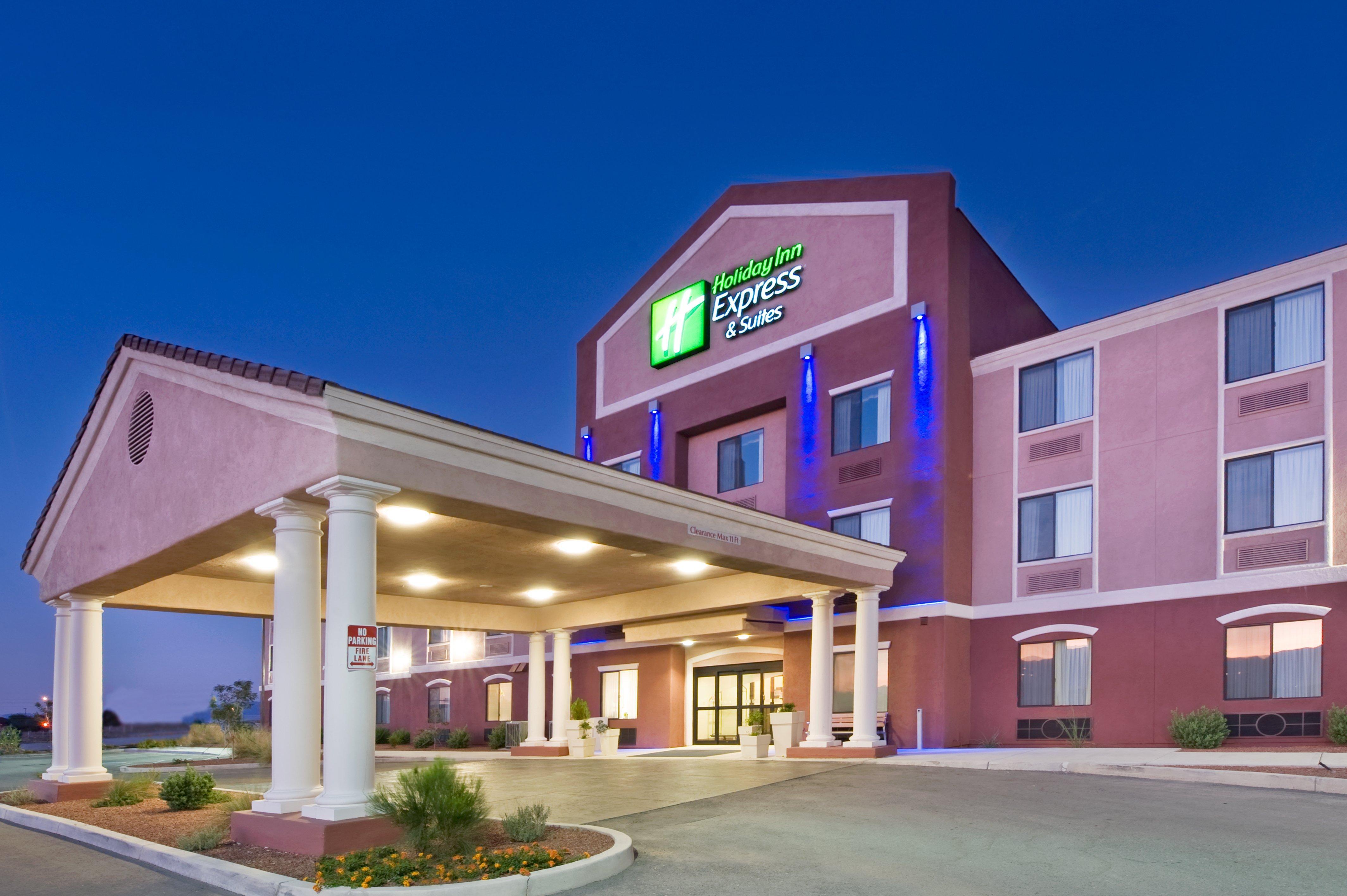 Holiday Inn Express & Suites Willcox Exterior photo