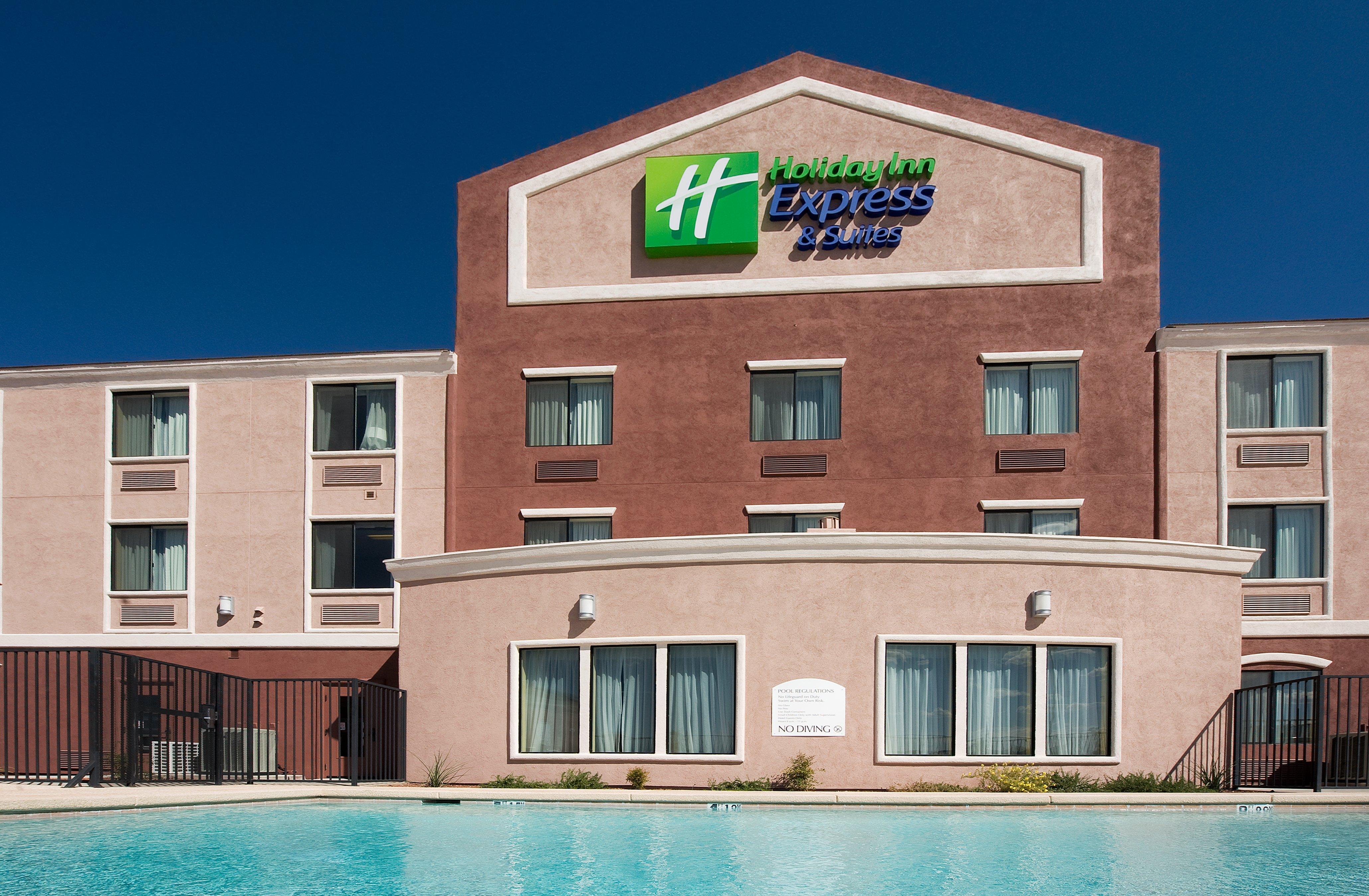 Holiday Inn Express & Suites Willcox Exterior photo